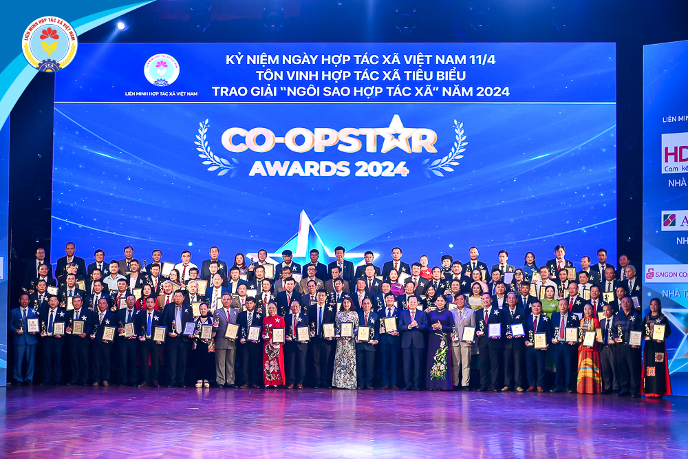 chụp hình lưu niệm